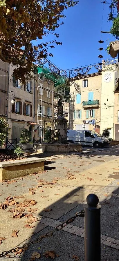 ENTRE AIX ET MARSEILLE - Petite maison à Auriol Appartement